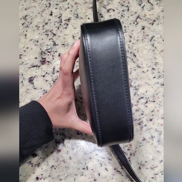 Saint Laurent Mini 5 To 7 Vertical Black Ysl - Picture 6 of 13